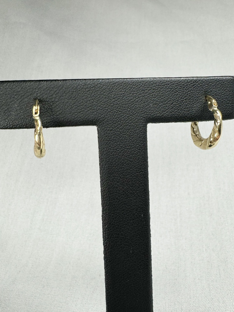 9Y STRIPED/PLAIN CRESCENT HOOP - XX0123