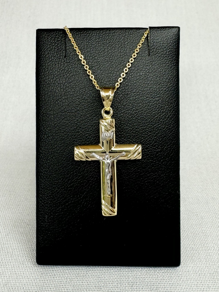 9YW CRUCIFIX ON FLAT DOMED CROSS WITH DETAILED EDGES - XX0108