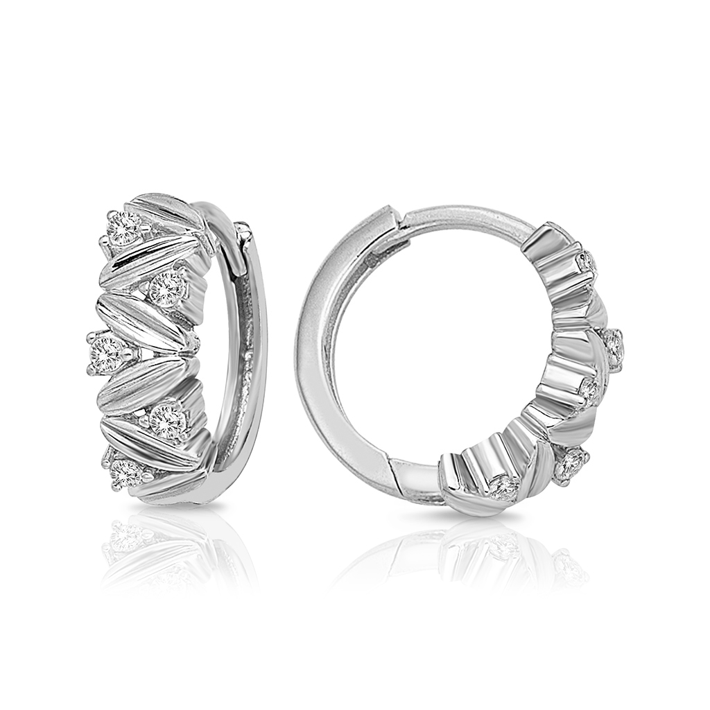 9W FANCY C.Z. SET 9.9MM HUGGIES