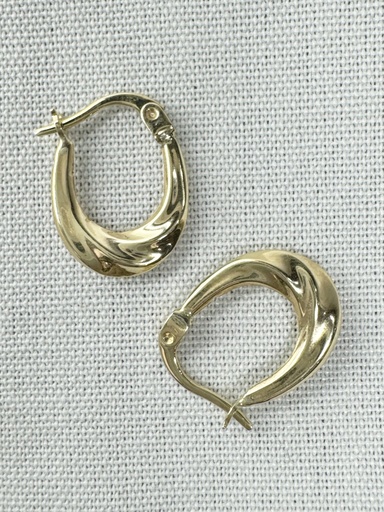 [XX0130] 9Y LOOSE TWIST LOOK CRESCENT HOOP - XX0130